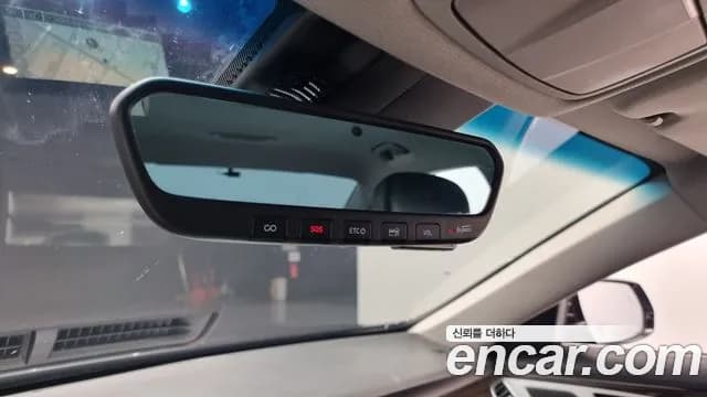 2019 Genesis G80 3.3 GDI Sold VIN KMHGL41DBKU322396 – undercarriage 2019 Genesis G80 3.3 GDI Sold VIN KMHGL41DBKU322396 – undercarriage
