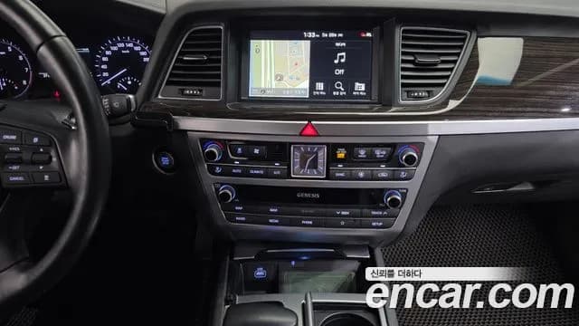 2020 Genesis G80 3.3 GDI Sold VIN KMHGL41DBLU343148 – undercarriage 2020 Genesis G80 3.3 GDI Sold VIN KMHGL41DBLU343148 – undercarriage