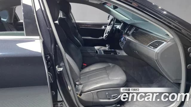 2020 Genesis G80 3.3 GDI Sold VIN KMHGL41DBLU343647 – trunk area 2020 Genesis G80 3.3 GDI Sold VIN KMHGL41DBLU343647 – trunk area
