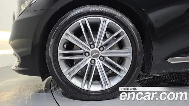 2017 Genesis G80 3.3 GDI AWD Sold VIN KMHGL41DDHU217984 – exterior detail 2017 Genesis G80 3.3 GDI AWD Sold VIN KMHGL41DDHU217984 – exterior detail