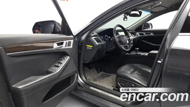 2017 Genesis G80 3.3 GDI AWD Sold VIN KMHGL41DDHU224726 – interior seats 2017 Genesis G80 3.3 GDI AWD Sold VIN KMHGL41DDHU224726 – interior seats