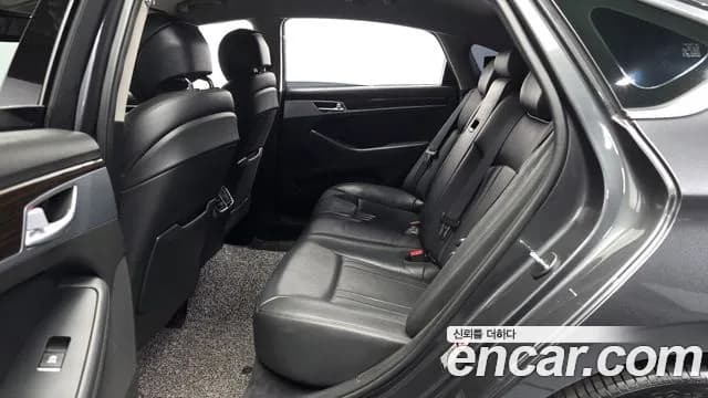 2017 Genesis G80 3.3 GDI AWD Sold VIN KMHGL41DDHU224726 – photo 23 2017 Genesis G80 3.3 GDI AWD Sold VIN KMHGL41DDHU224726 – photo 23
