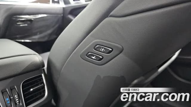 2018 Genesis G80 3.3 GDI AWD Sold VIN KMHGL41DDJU265950 – rear exterior 2018 Genesis G80 3.3 GDI AWD Sold VIN KMHGL41DDJU265950 – rear exterior