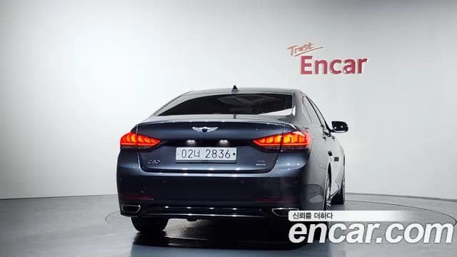 2018 Genesis G80 3.3 GDI AWD Sold VIN KMHGL41DDJU297415 – interior seats 2018 Genesis G80 3.3 GDI AWD Sold VIN KMHGL41DDJU297415 – interior seats