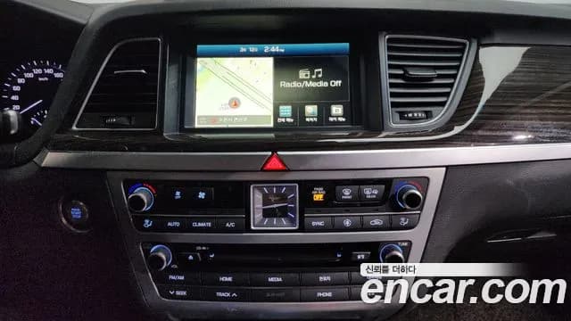 2018 Genesis G80 3.3 GDI AWD Sold VIN KMHGL41DDJU297415 – photo 14 2018 Genesis G80 3.3 GDI AWD Sold VIN KMHGL41DDJU297415 – photo 14