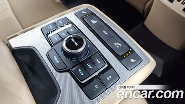 2019 Genesis G80 3.3 GDI AWD Sold VIN KMHGL41DDKU303924 – photo 18 2019 Genesis G80 3.3 GDI AWD Sold VIN KMHGL41DDKU303924 – photo 18