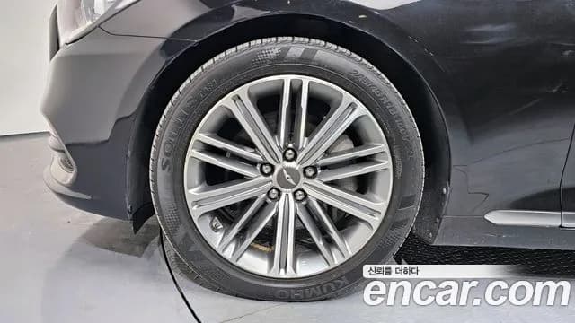 2019 Genesis G80 3.3 GDI AWD Sold VIN KMHGL41DDKU312812 – photo 15 2019 Genesis G80 3.3 GDI AWD Sold VIN KMHGL41DDKU312812 – photo 15