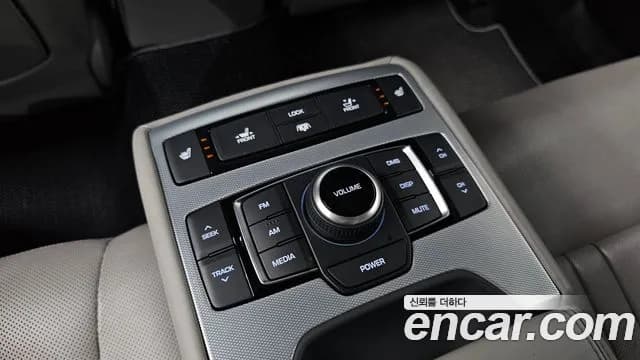 2019 Genesis G80 2.2D AWD Sold VIN KMHGM412DKU314367 – photo 13 2019 Genesis G80 2.2D AWD Sold VIN KMHGM412DKU314367 – photo 13