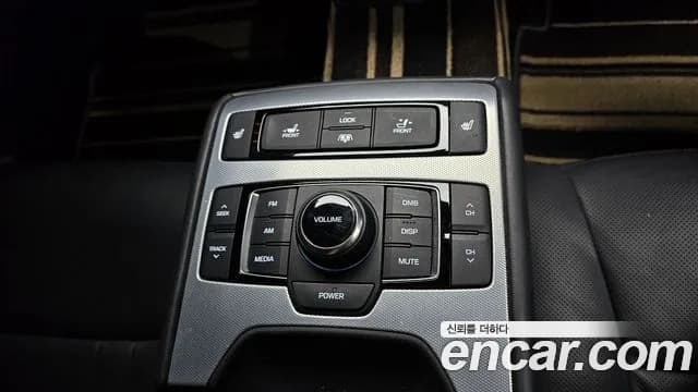 2019 Genesis G80 2.2D AWD Sold VIN KMHGM412DKU316803 – exterior detail 2019 Genesis G80 2.2D AWD Sold VIN KMHGM412DKU316803 – exterior detail