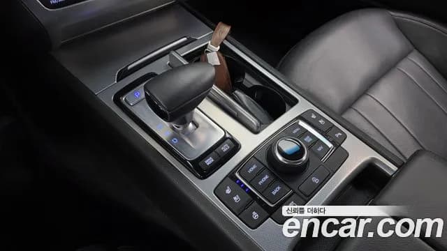 2017 Genesis G80 3.3 GDI Sold VIN KMHGM41DBHU217715 – photo 20 2017 Genesis G80 3.3 GDI Sold VIN KMHGM41DBHU217715 – photo 20