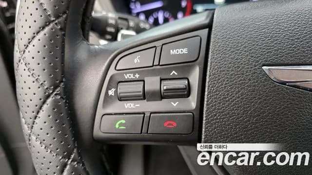 2017 Genesis G80 3.3 GDI Sold VIN KMHGM41DBHU236126 – exterior detail 2017 Genesis G80 3.3 GDI Sold VIN KMHGM41DBHU236126 – exterior detail