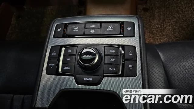 2017 Genesis G80 3.3 GDI Sold VIN KMHGM41DBHU236653 – photo 11 2017 Genesis G80 3.3 GDI Sold VIN KMHGM41DBHU236653 – photo 11