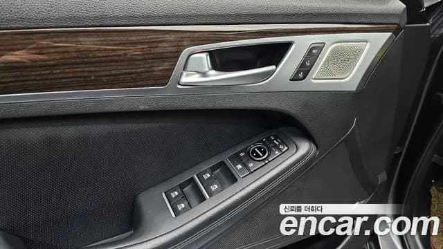2017 Genesis G80 3.3 GDI Sold VIN KMHGM41DBHU236653 – photo 14 2017 Genesis G80 3.3 GDI Sold VIN KMHGM41DBHU236653 – photo 14