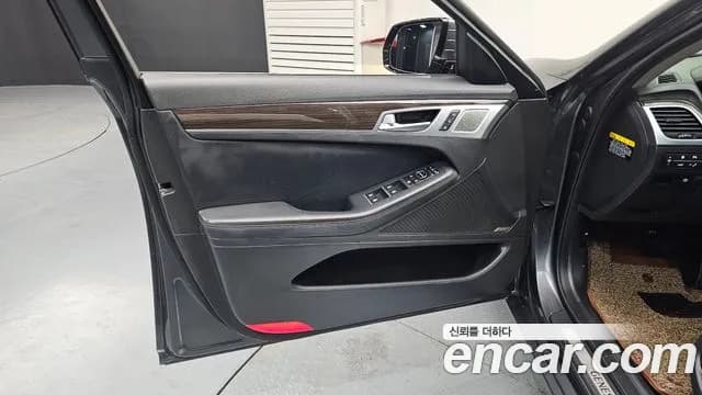2017 Genesis G80 3.3 GDI Sold VIN KMHGM41DBHU236653 – photo 15 2017 Genesis G80 3.3 GDI Sold VIN KMHGM41DBHU236653 – photo 15