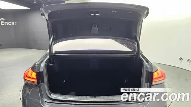 2017 Genesis G80 3.3 GDI Sold VIN KMHGM41DBHU236653 – photo 29 2017 Genesis G80 3.3 GDI Sold VIN KMHGM41DBHU236653 – photo 29