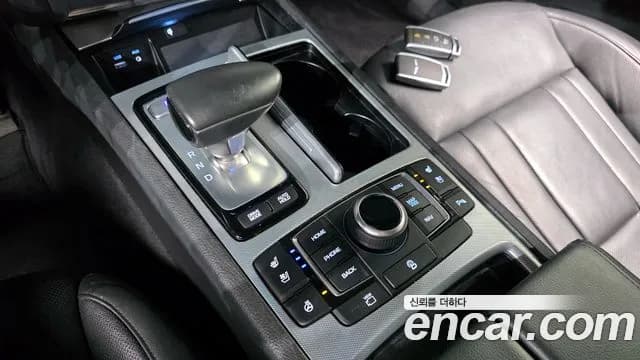2018 Genesis G80 3.3 GDI Sold VIN KMHGM41DBJU244344 – photo 12 2018 Genesis G80 3.3 GDI Sold VIN KMHGM41DBJU244344 – photo 12