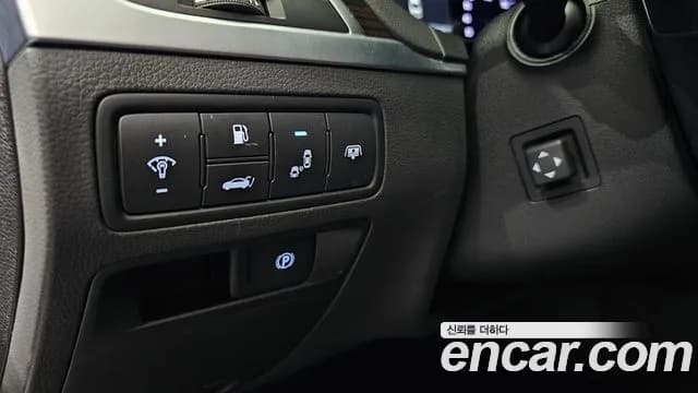 2018 Genesis G80 3.3 GDI Sold VIN KMHGM41DBJU268580 – interior seats 2018 Genesis G80 3.3 GDI Sold VIN KMHGM41DBJU268580 – interior seats