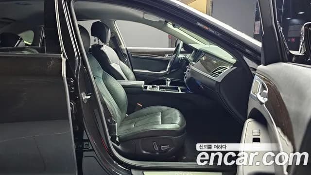 2018 Genesis G80 3.3 GDI Sold VIN KMHGM41DBJU268580 – undercarriage 2018 Genesis G80 3.3 GDI Sold VIN KMHGM41DBJU268580 – undercarriage
