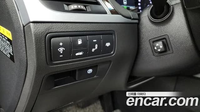 2018 Genesis G80 3.3 GDI Sold VIN KMHGM41DBJU291058 – exterior detail 2018 Genesis G80 3.3 GDI Sold VIN KMHGM41DBJU291058 – exterior detail