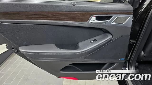 2018 Genesis G80 3.3 GDI Sold VIN KMHGM41DBJU298458 – photo 13 2018 Genesis G80 3.3 GDI Sold VIN KMHGM41DBJU298458 – photo 13