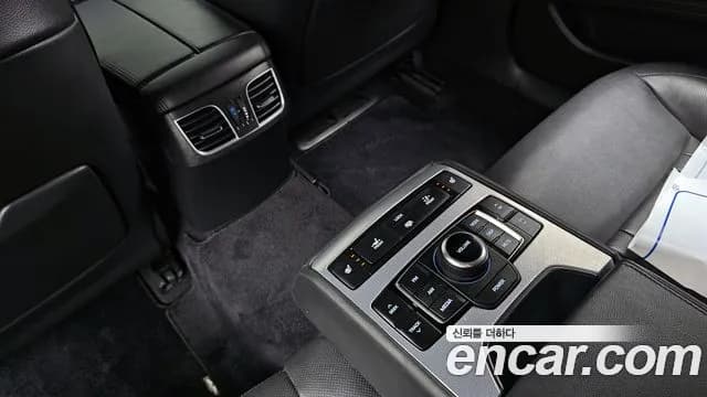 2018 Genesis G80 3.3 GDI Sold VIN KMHGM41DBJU298458 – photo 23 2018 Genesis G80 3.3 GDI Sold VIN KMHGM41DBJU298458 – photo 23