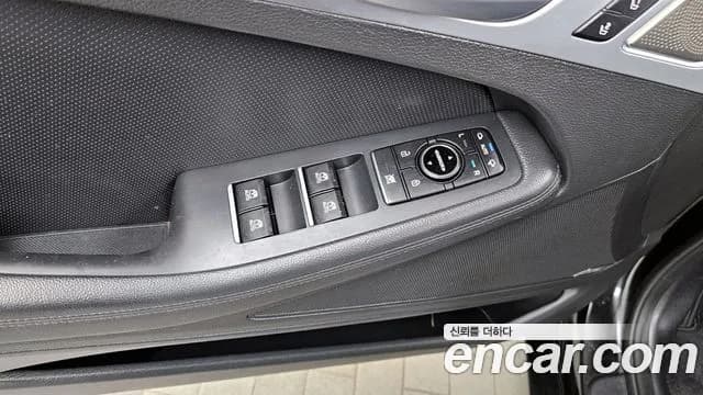 2018 Genesis G80 3.3 GDI Sold VIN KMHGM41DBJU298458 – photo 32 2018 Genesis G80 3.3 GDI Sold VIN KMHGM41DBJU298458 – photo 32