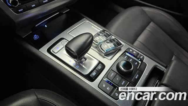 2019 Genesis G80 3.3 GDI Sold VIN KMHGM41DBKU328590 – photo 16 2019 Genesis G80 3.3 GDI Sold VIN KMHGM41DBKU328590 – photo 16