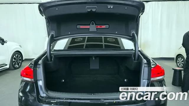 2019 Genesis G80 3.3 GDI Sold VIN KMHGM41DBKU329247 – photo 14 2019 Genesis G80 3.3 GDI Sold VIN KMHGM41DBKU329247 – photo 14
