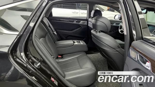 2019 Genesis G80 3.3 GDI Sold VIN KMHGM41DBKU329247 – photo 15 2019 Genesis G80 3.3 GDI Sold VIN KMHGM41DBKU329247 – photo 15