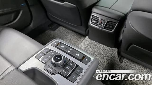 2019 Genesis G80 3.3 GDI Sold VIN KMHGM41DBKU329247 – photo 17 2019 Genesis G80 3.3 GDI Sold VIN KMHGM41DBKU329247 – photo 17