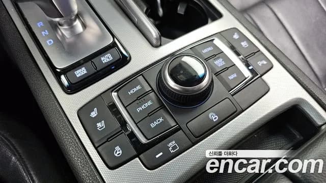 2017 Genesis G80 3.3 GDI AWD Sold VIN KMHGM41DDHU208728 – dashboard 2017 Genesis G80 3.3 GDI AWD Sold VIN KMHGM41DDHU208728 – dashboard