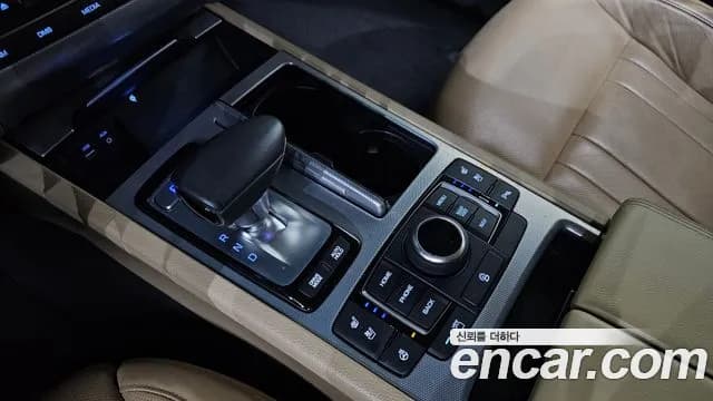 2017 Genesis G80 3.3 GDI AWD Sold VIN KMHGM41DDHU224605 – interior seats 2017 Genesis G80 3.3 GDI AWD Sold VIN KMHGM41DDHU224605 – interior seats
