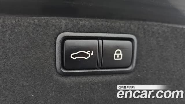 2018 Genesis G80 3.3 GDI AWD Sold VIN KMHGM41DDJU243794 – photo 15 2018 Genesis G80 3.3 GDI AWD Sold VIN KMHGM41DDJU243794 – photo 15