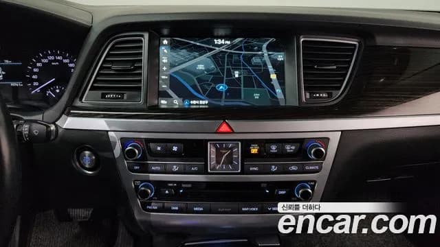 2018 Genesis G80 3.3 GDI AWD Sold VIN KMHGM41DDJU250602 – photo 16 2018 Genesis G80 3.3 GDI AWD Sold VIN KMHGM41DDJU250602 – photo 16