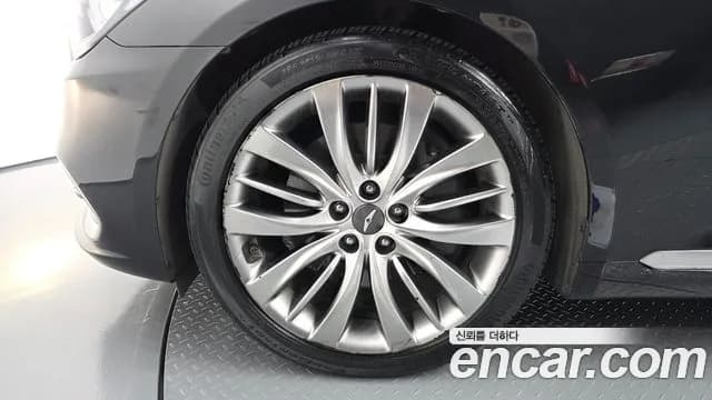 2018 Genesis G80 3.3 GDI AWD Sold VIN KMHGM41DDJU279660 – interior seats 2018 Genesis G80 3.3 GDI AWD Sold VIN KMHGM41DDJU279660 – interior seats