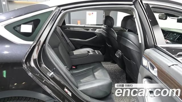 2018 Genesis G80 3.3 GDI AWD Sold VIN KMHGM41DDJU279660 – trunk area 2018 Genesis G80 3.3 GDI AWD Sold VIN KMHGM41DDJU279660 – trunk area