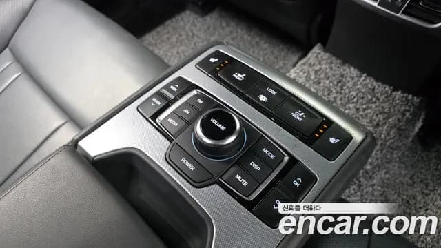 2018 Genesis G80 3.3 GDI AWD Sold VIN KMHGM41DDJU279660 – photo 20 2018 Genesis G80 3.3 GDI AWD Sold VIN KMHGM41DDJU279660 – photo 20