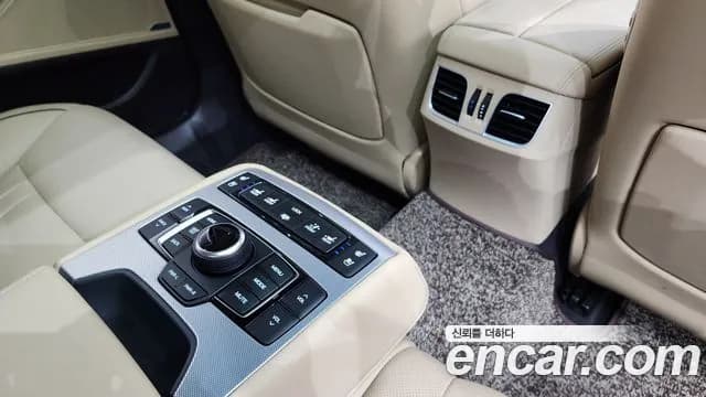2019 Genesis G80 3.3 GDI AWD Sold VIN KMHGM41DDKU303690 – photo 14 2019 Genesis G80 3.3 GDI AWD Sold VIN KMHGM41DDKU303690 – photo 14