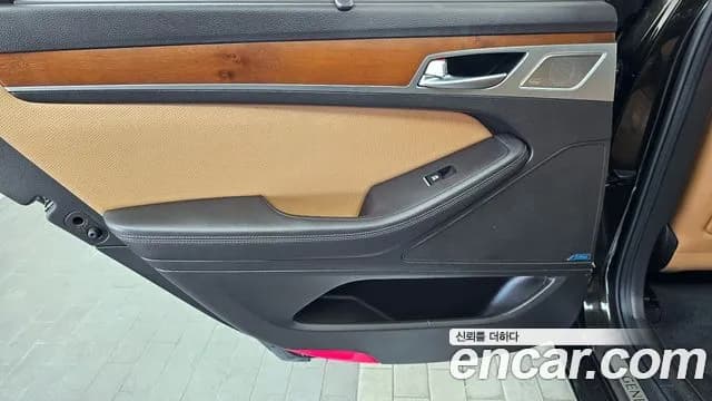 2019 Genesis G80 3.3 GDI AWD Sold VIN KMHGM41DDKU304104 – interior seats 2019 Genesis G80 3.3 GDI AWD Sold VIN KMHGM41DDKU304104 – interior seats