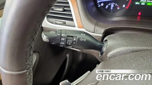 2019 Genesis G80 3.3 GDI AWD Sold VIN KMHGM41DDKU304104 – photo 15 2019 Genesis G80 3.3 GDI AWD Sold VIN KMHGM41DDKU304104 – photo 15
