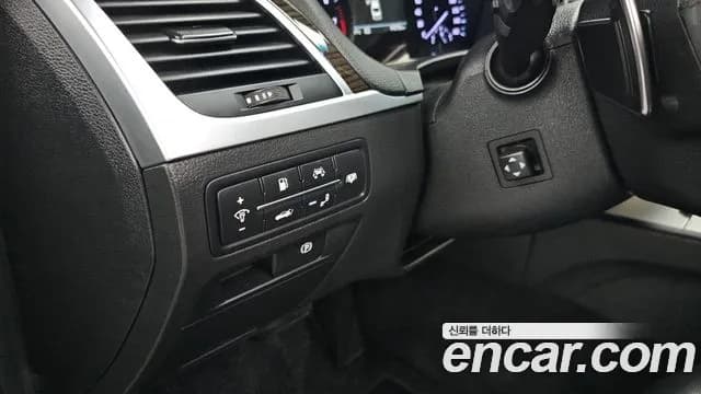 2019 Genesis G80 3.3 GDI AWD Sold VIN KMHGM41DDKU312806 – exterior detail 2019 Genesis G80 3.3 GDI AWD Sold VIN KMHGM41DDKU312806 – exterior detail