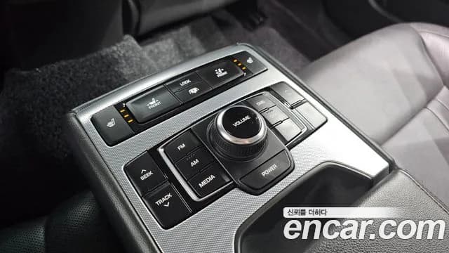 2019 Genesis G80 3.3 GDI AWD Sold VIN KMHGM41DDKU312806 – photo 20 2019 Genesis G80 3.3 GDI AWD Sold VIN KMHGM41DDKU312806 – photo 20