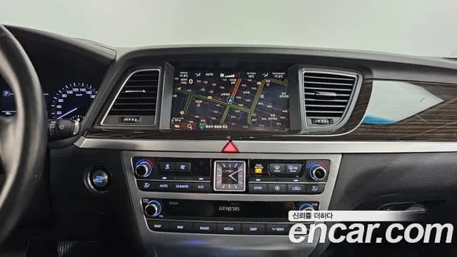 2019 Genesis G80 3.3 GDI AWD Sold VIN KMHGM41DDKU324357 – trunk area 2019 Genesis G80 3.3 GDI AWD Sold VIN KMHGM41DDKU324357 – trunk area