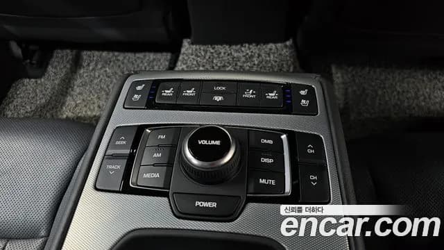 2019 Genesis G80 3.3 GDI AWD Sold VIN KMHGM41DDKU335578 – photo 28 2019 Genesis G80 3.3 GDI AWD Sold VIN KMHGM41DDKU335578 – photo 28