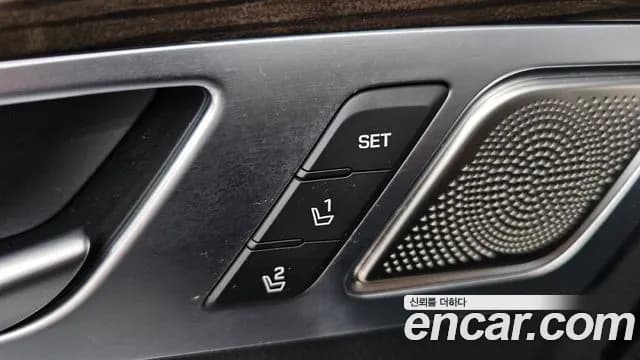 2019 Genesis G80 3.3 GDI AWD Sold VIN KMHGM41DDKU335578 – photo 35 2019 Genesis G80 3.3 GDI AWD Sold VIN KMHGM41DDKU335578 – photo 35