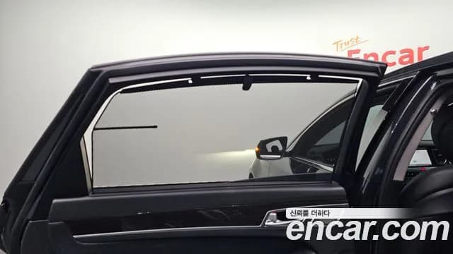 2020 Genesis G80 3.3 GDI AWD Sold VIN KMHGM41DDLU340784 – exterior detail 2020 Genesis G80 3.3 GDI AWD Sold VIN KMHGM41DDLU340784 – exterior detail