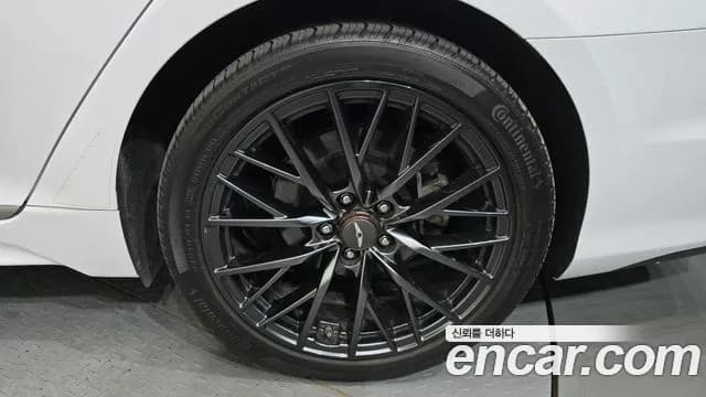 2018 Genesis G80 3.3 GDI Sold VIN KMHGN41DBJU270826 – photo 27 2018 Genesis G80 3.3 GDI Sold VIN KMHGN41DBJU270826 – photo 27