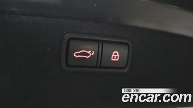 2019 Genesis G80 3.3 GDI Sold VIN KMHGN41DBKU320890 – photo 13 2019 Genesis G80 3.3 GDI Sold VIN KMHGN41DBKU320890 – photo 13