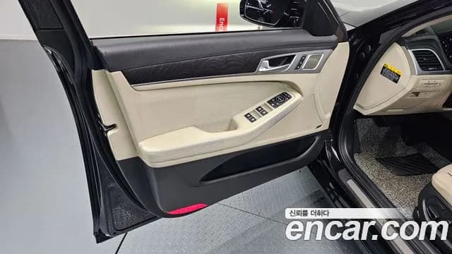 2019 Genesis G80 3.3 GDI Sold VIN KMHGN41DBKU322526 – photo 25 2019 Genesis G80 3.3 GDI Sold VIN KMHGN41DBKU322526 – photo 25