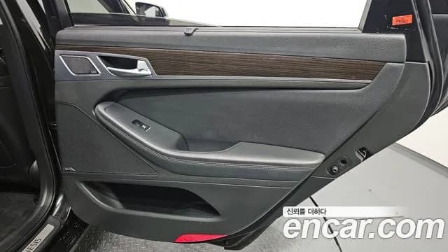 2018 Genesis G80 3.3 GDI AWD Sold VIN KMHGN41DDJU262607 – photo 18 2018 Genesis G80 3.3 GDI AWD Sold VIN KMHGN41DDJU262607 – photo 18